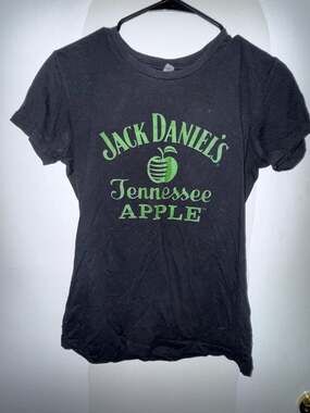 Jack Daniel's Tennessee Apple Black Graphic T-Shirt